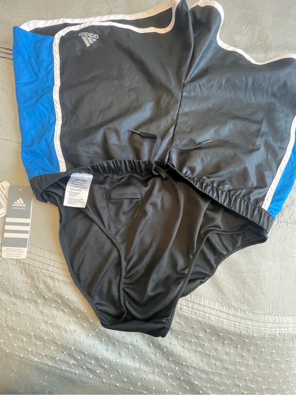 Adidas Black Women's Performance Training Shorts size M - Picture 6 of 9